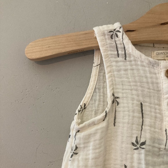 $12 ADD ON grayson collective muslin sleeveless romper 0-3M Zara Hanna Andersson - Picture 3 of 3